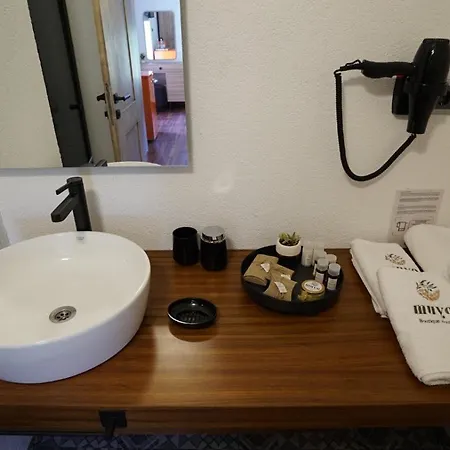 Muyo House Hotell *